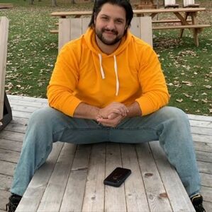 I'm Yazzi, Here to buy and sell!